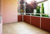 Stuttgart-Birkach: Gro&szlig;z&uuml;gige, helle und renovierte 2 ZW im Hochparterre in sehr guter Lage. ca.62 m&sup2; im Hochparterre, gro&szlig;er  sonniger Balkon, Parkett und Laminatb&ouml;den in gesamter Wohnung, Bad mit Wanne, sep. WC, Zentralheizung.